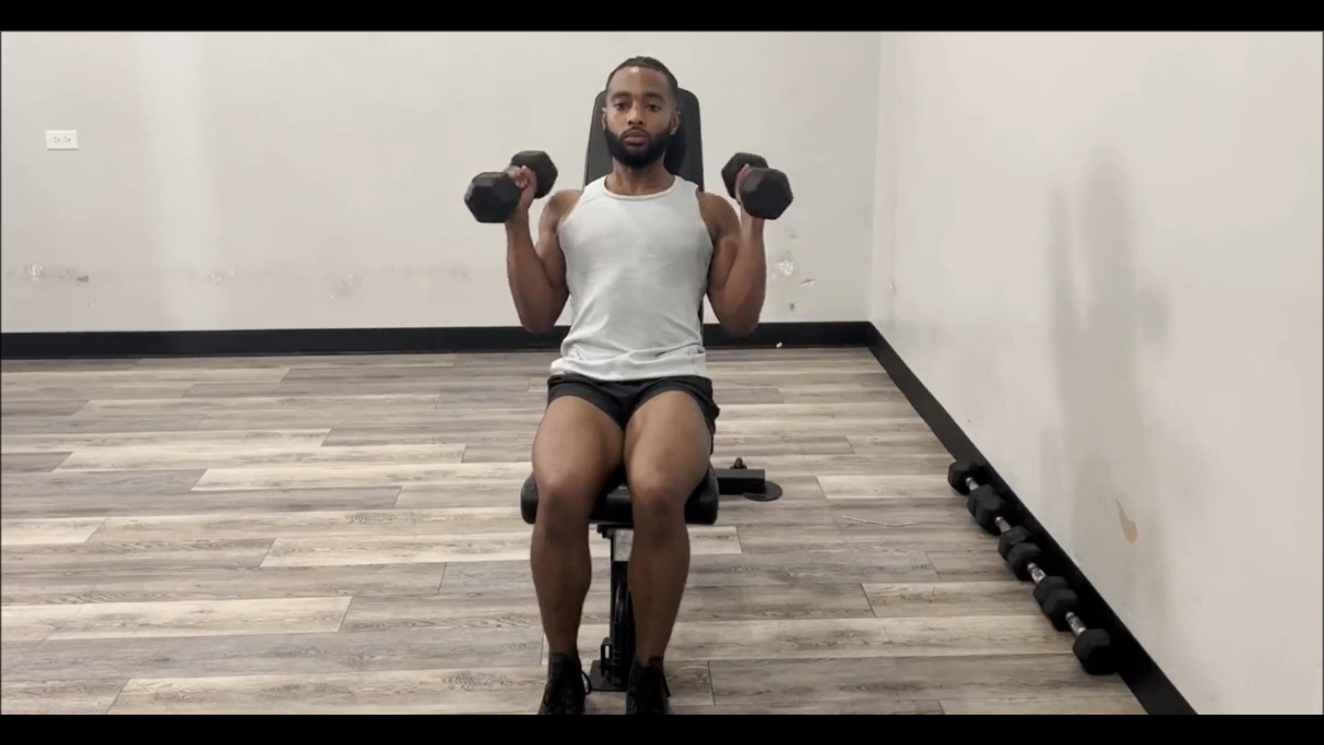  / دمبل زاتمن میز شیب دارDumbbell Incline Zottman Curl