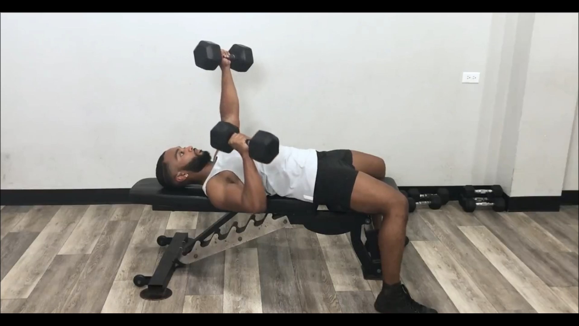 Dumbbell Alternating Single Arm Press/پرس سینه دمبل تک دست تناوبی