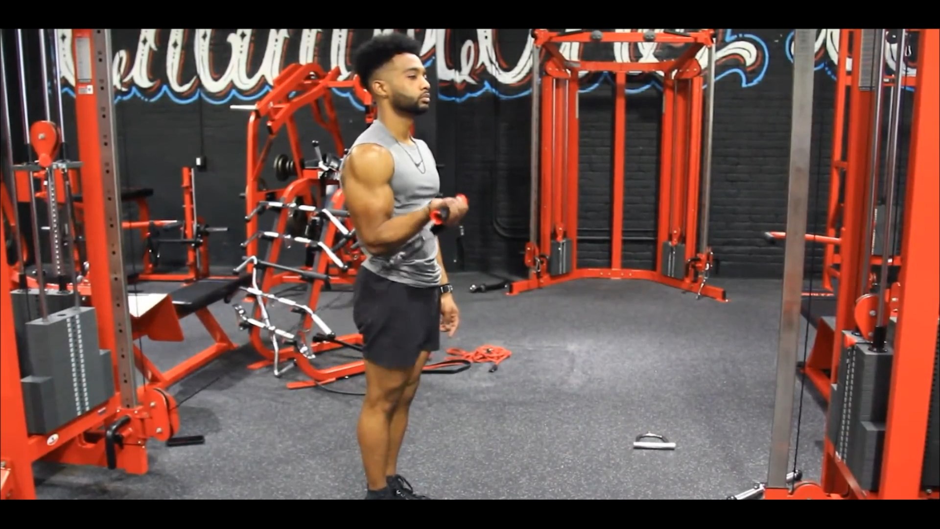 Cable Twisting Curl/جلو بازو چرخشی سیمکش