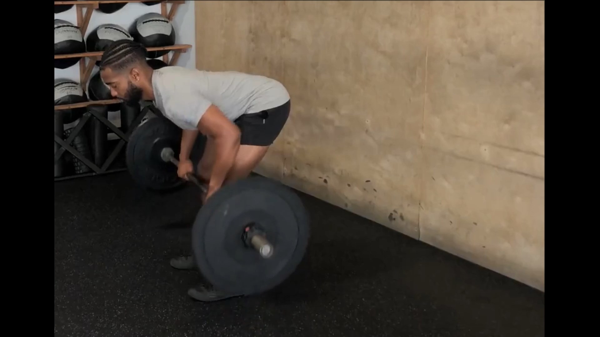 Barbell Pronated Pendlay Row/ زیر بغل هالتر پندلی