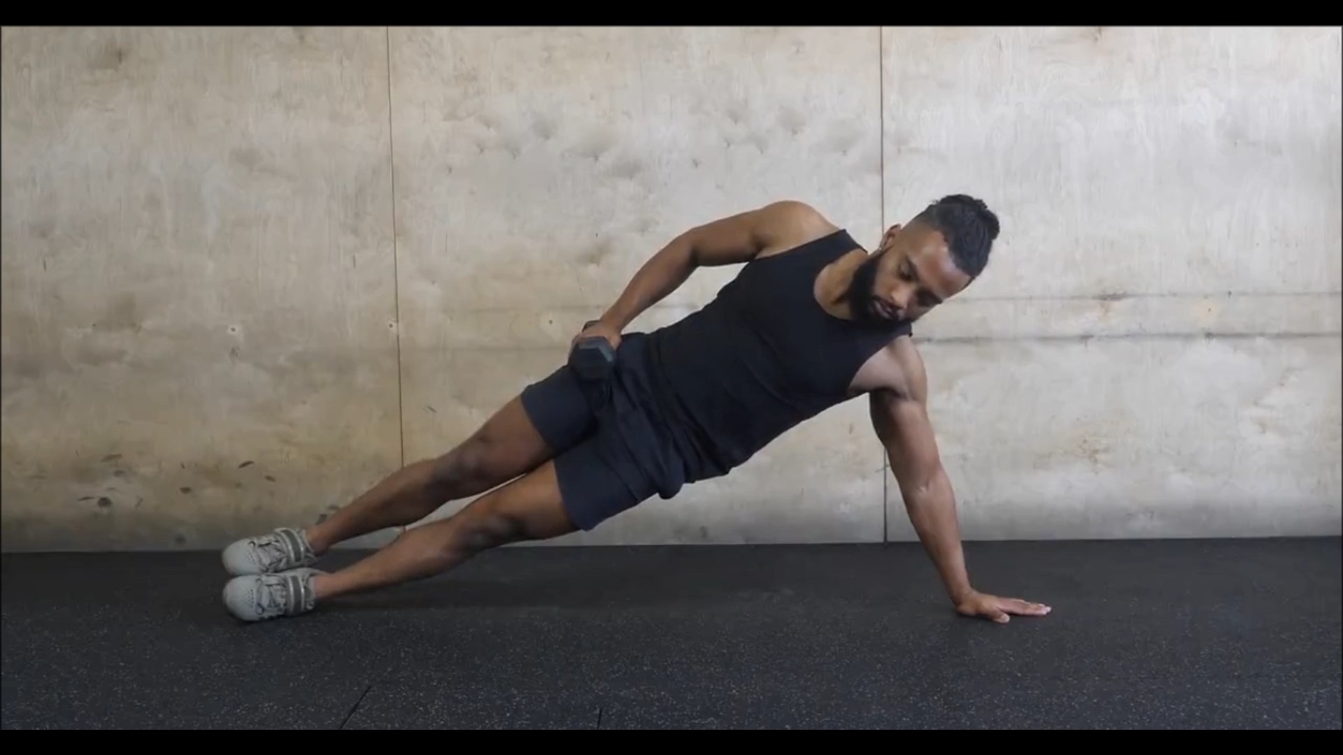 Dumbbell Hand Side Plank/پلانک از بغل دمبل(کف دست)