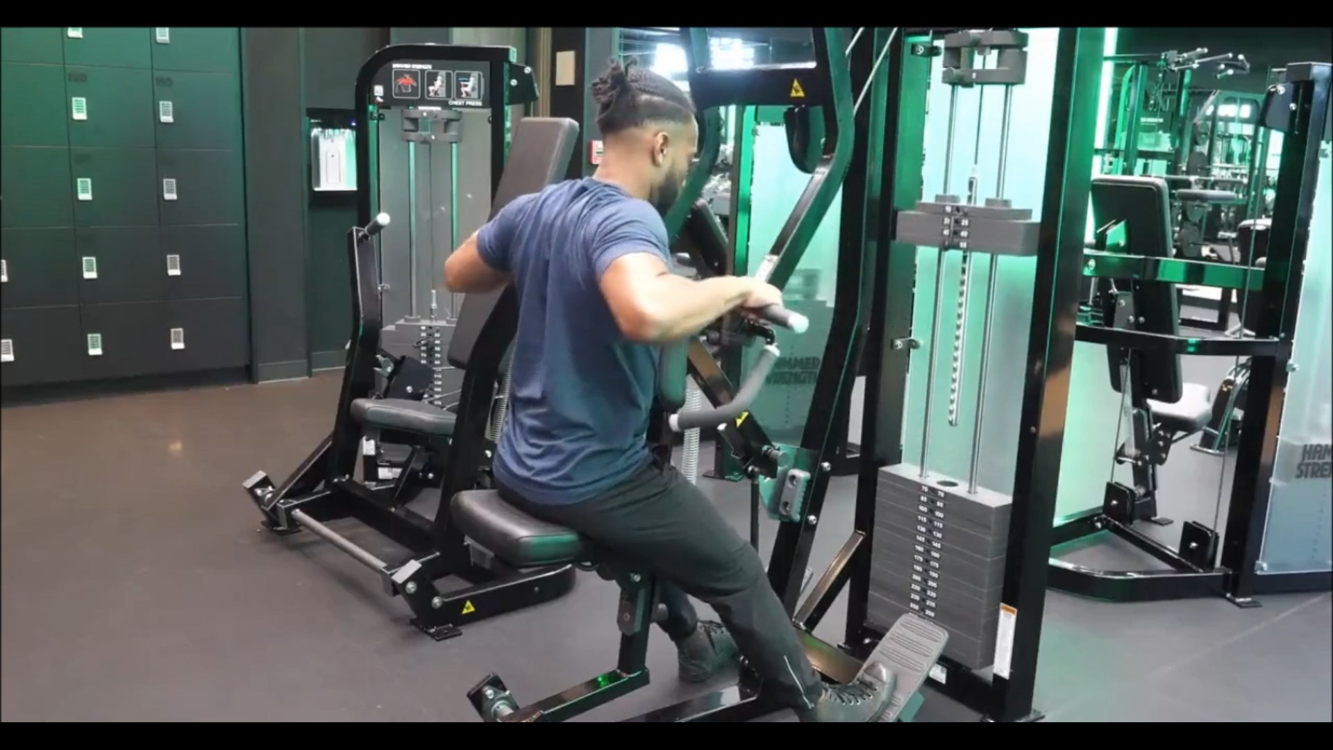 Machine Overhand Row/سرشانه پشت دستگاه(اچ)