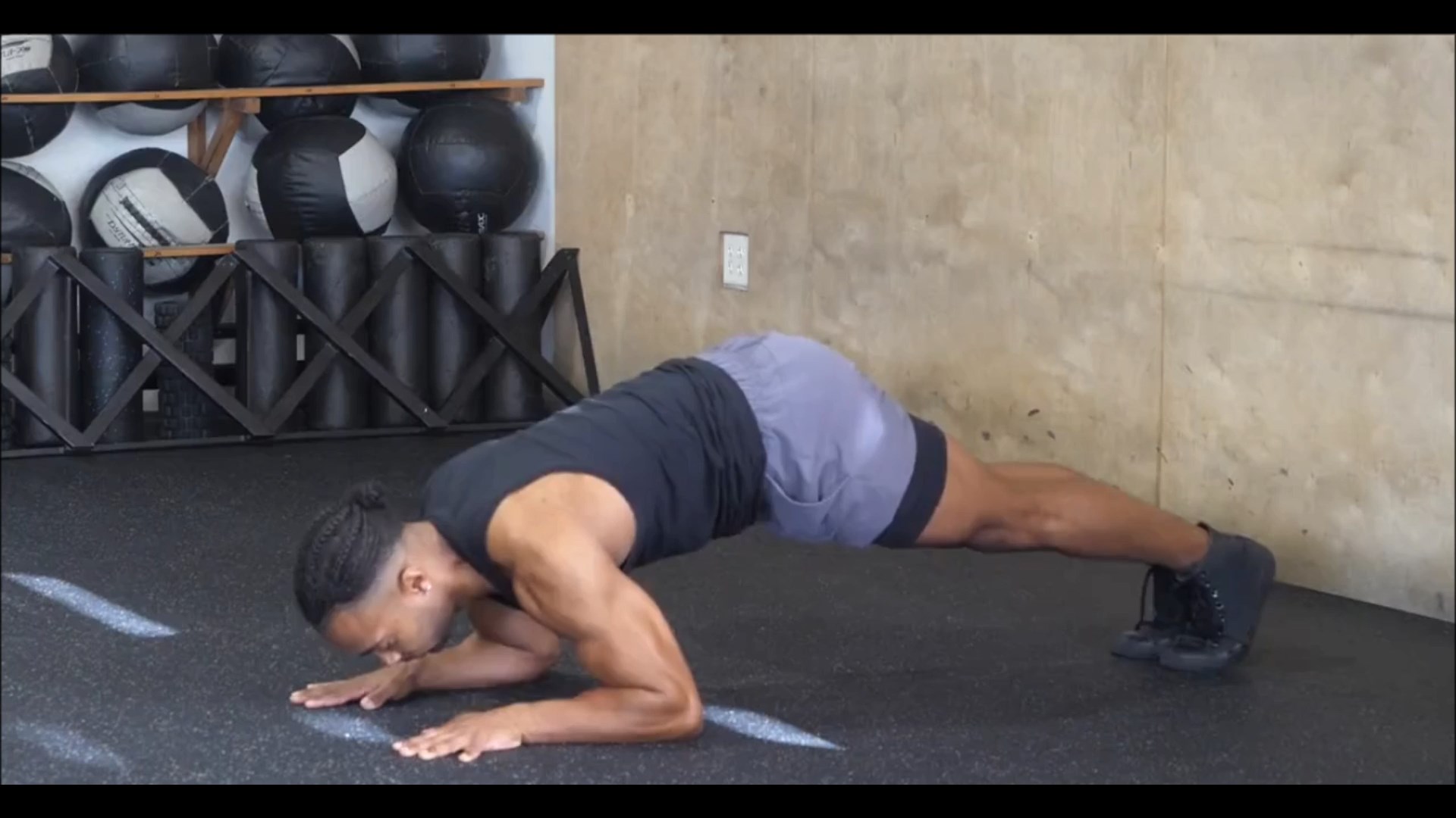 Bodyweight Tricep Extension/ پشت بازو با وزن بدن