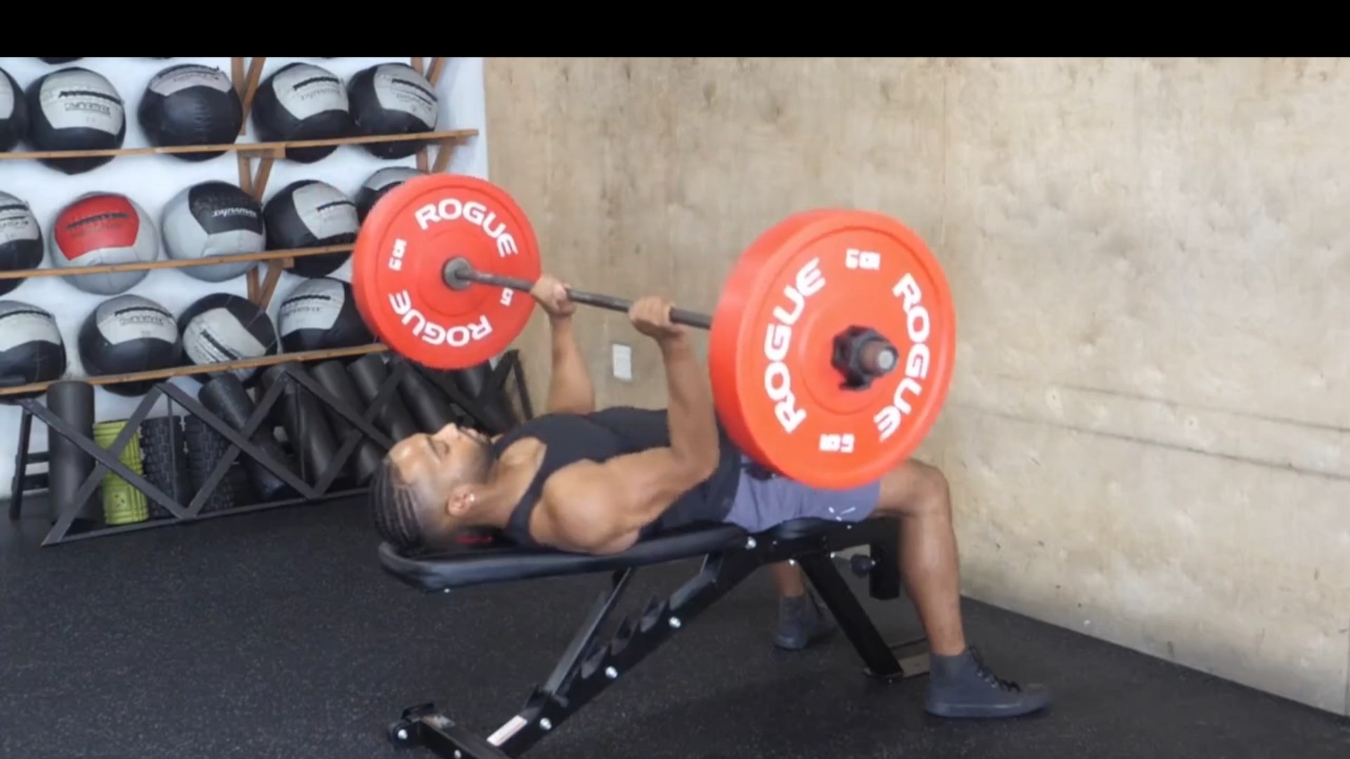Barbell Close Grip Bench Press/ پرس دست جمع