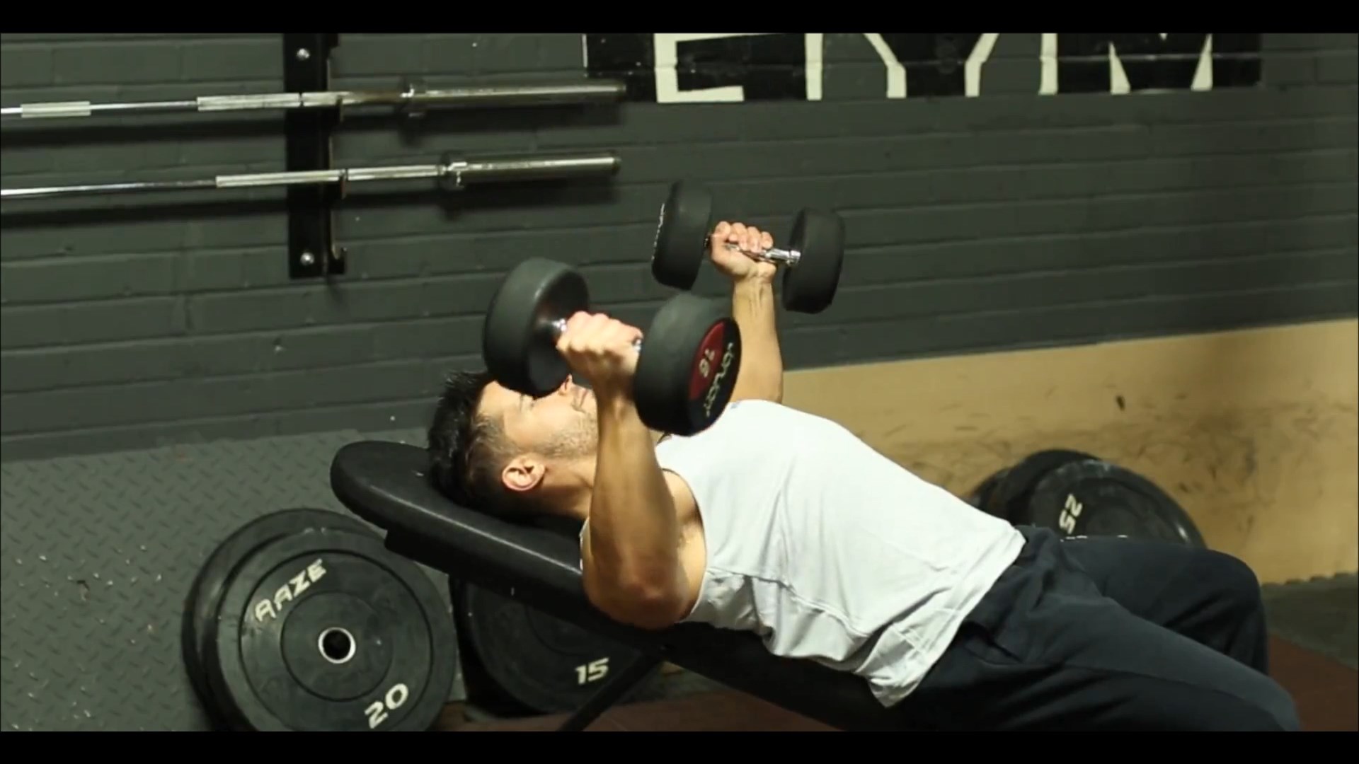 Dumbbell Incline Chest Flys/فلای دمبل بالاسینه