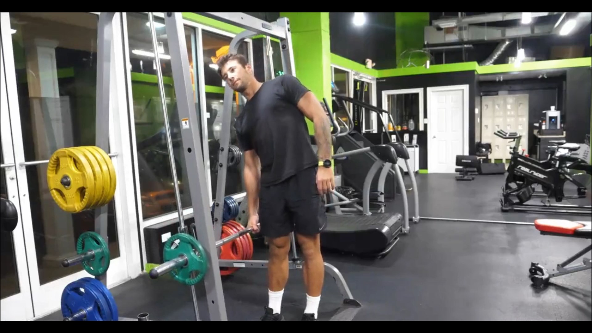 Smith Machine Side Bend/خم از بغل اسمیت