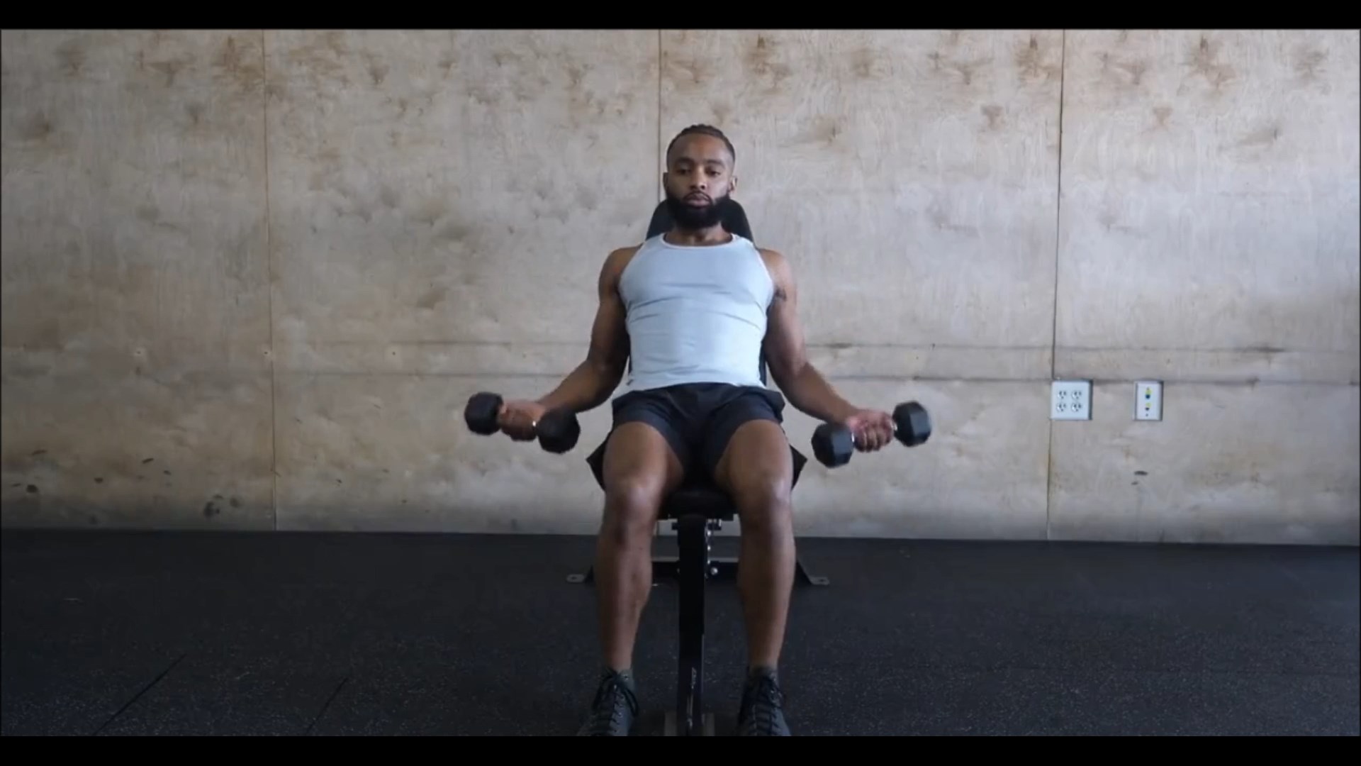 Dumbbell Incline Curl/جلو بازو دمبل میزشیب دار