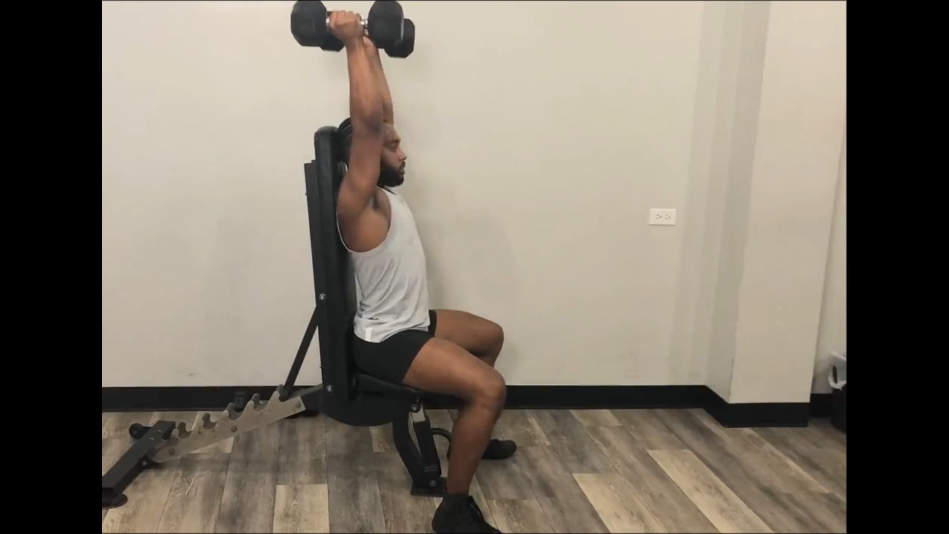 Dumbbell Neutral Seated Overhead Press/ پرس سرشانه دمبل چکشی