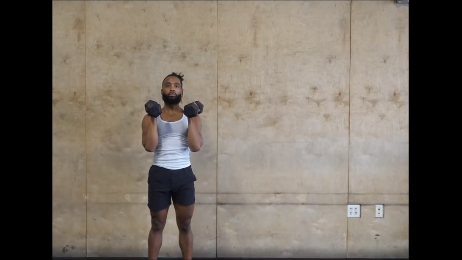 Dumbbell Neutral Overhead Press/پرس سرشانه دمبل چکشی ایستاده