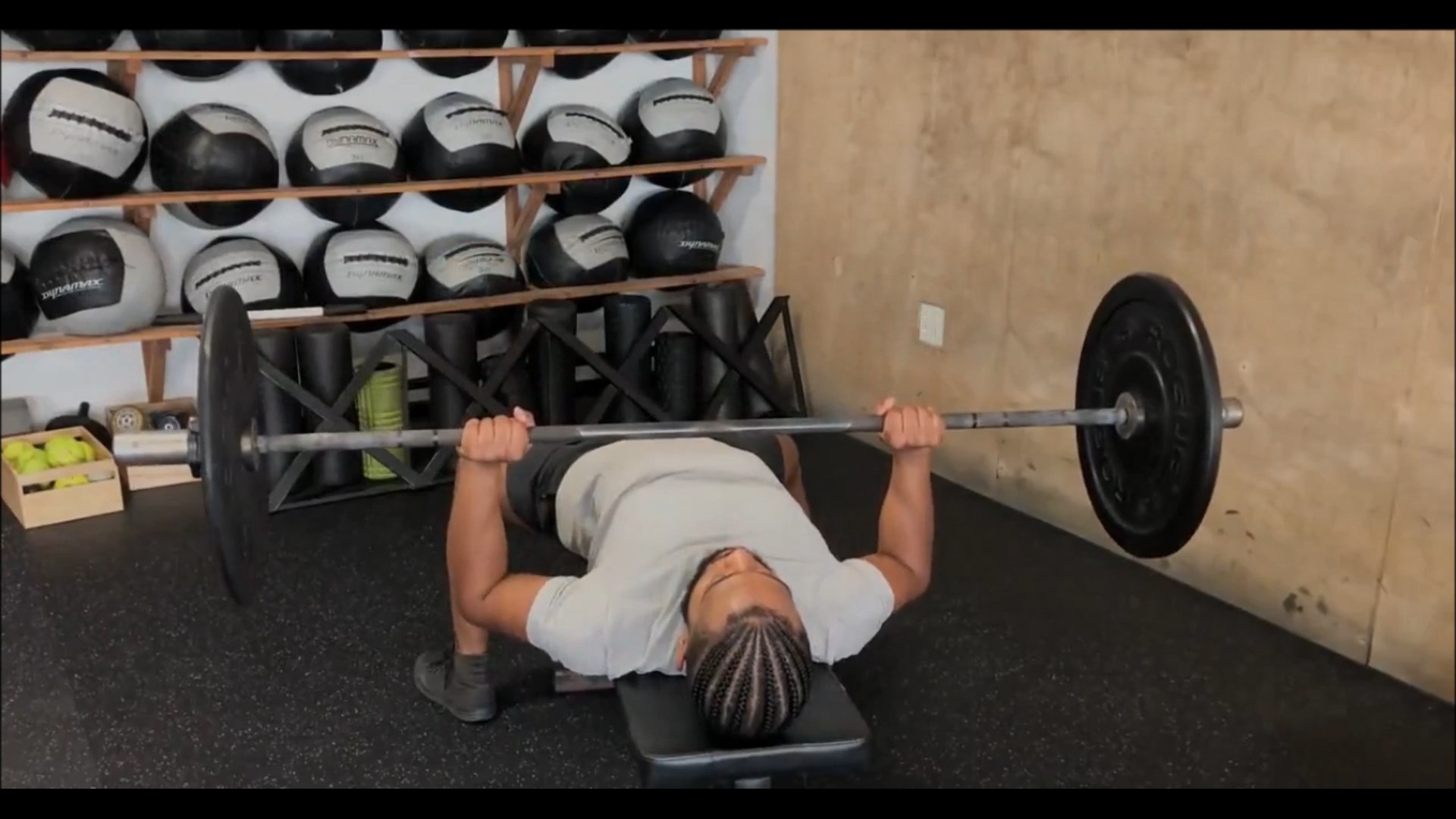 Barbell Spoto Press/پرس هالتر با مکث .پشت بازو