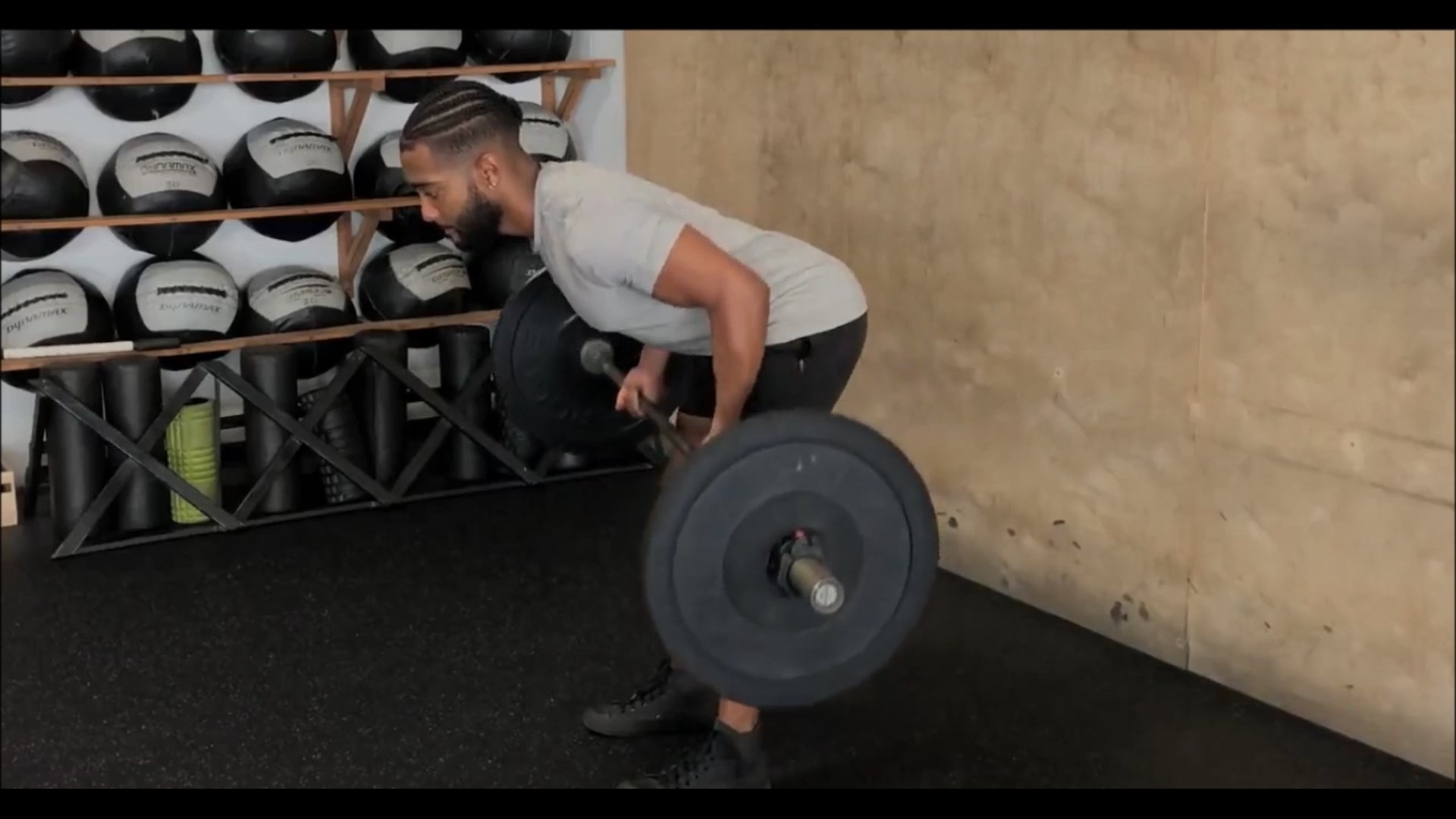 Barbell Supinated Row/زیر بخل هالتر خم مچ برعکس