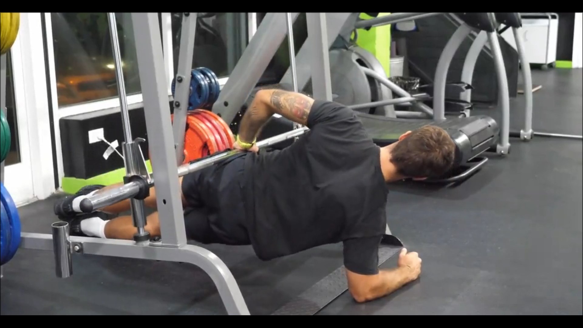 Smith Machine Side Plank Up Down/پلانک ازبغل اسمیت بالا پایین