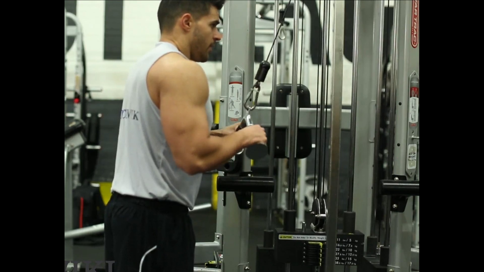 Machine Cable V Bar Push Downs/پشت بازو سیم  کش با میله وی