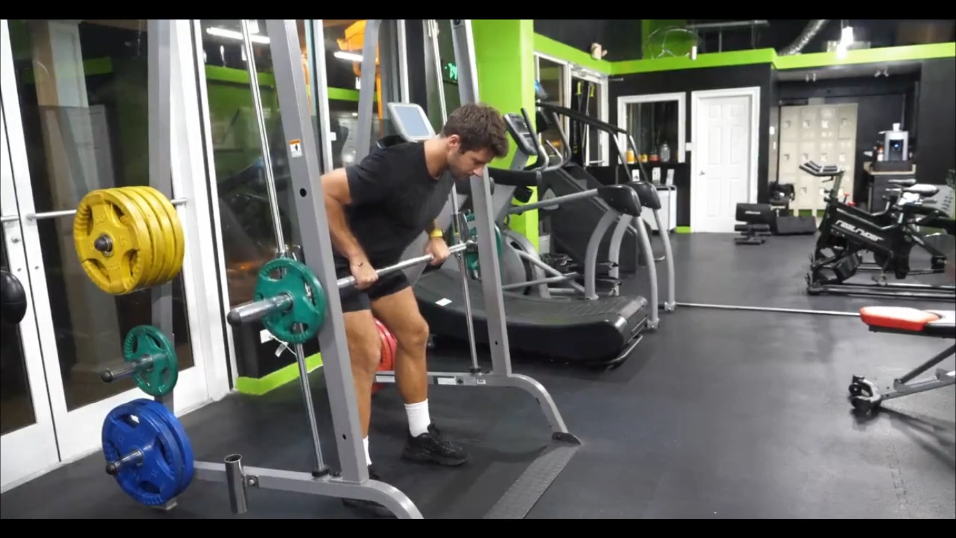 Smith Machine Overhand Row/ زیر بغل خم اسمیت